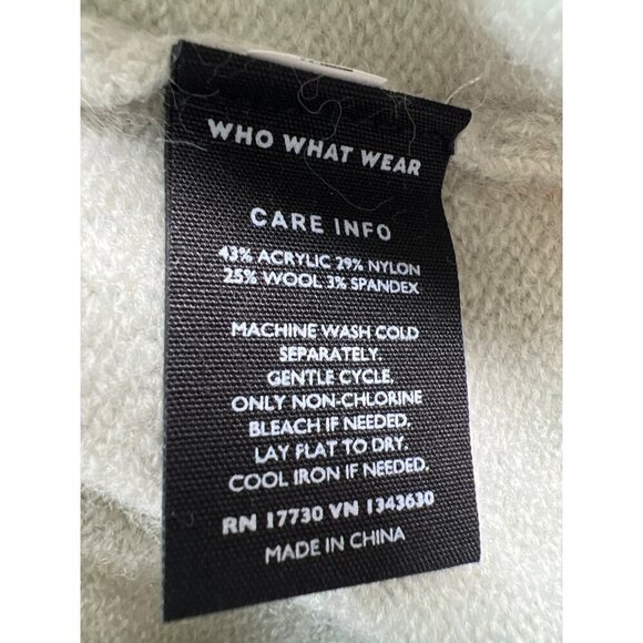 Who What Where Women Size M Sweater Sea foam Green Soft Wool Blend Button Sleeve - Picture 6 of 6